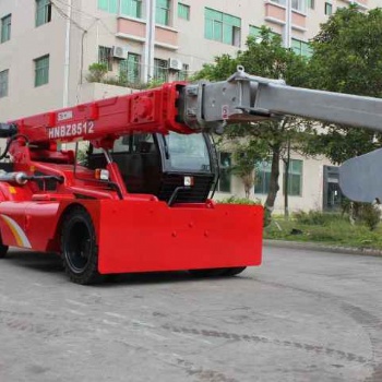 華南重工鋁業(yè)扒渣清爐車鋁熔爐扒渣車