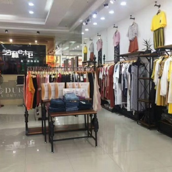 海南女裝店開業(yè)還是選擇芝麻e柜比較好