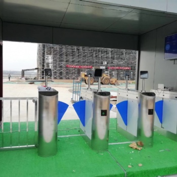 河南建筑工人勞務(wù)實(shí)名制員工通道，選擇釘云勞務(wù)實(shí)名制管理系統(tǒng)。