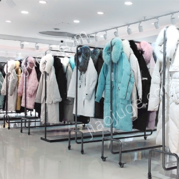 品牌女裝折扣批發羽絨服批發童裝批發