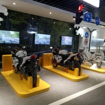 摩托車駕駛模擬器，摩托車教學設備