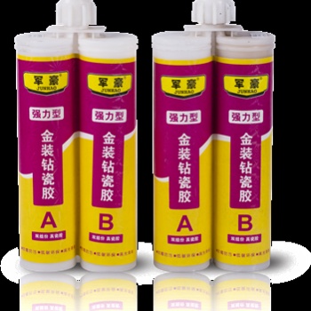 山東玻璃膠生產廠家供應美縫劑 免釘膠 發泡膠 結構膠等