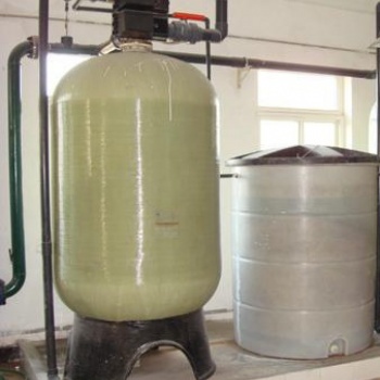 5T/H鍋爐軟化水設(shè)備循環(huán)水用去離子裝置全自動(dòng)軟水機(jī)軟水器
