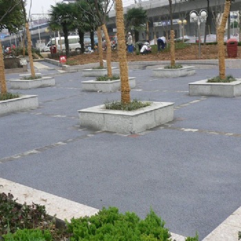 蘇州別墅庭院彩色透水混泥土路面的施工流程