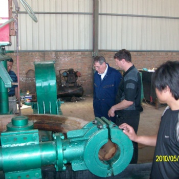 全自動(dòng)液壓彎管機(jī)-中頻彎管機(jī)-大彎?rùn)C(jī)主成部分