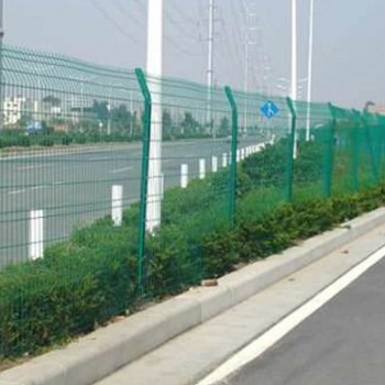 河北蘊茂公路護欄高速公路護欄鐵絲網圍欄規格可定制