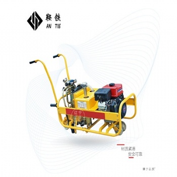 桐城鞍鐵液壓松緊機(jī)工程施工現(xiàn)場技術(shù)改進(jìn)
