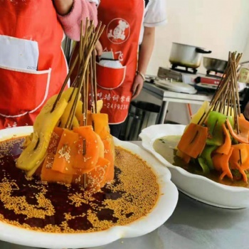 串串香火鍋技術(shù)培訓學校學習各種小吃技術(shù)