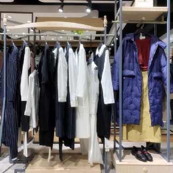 廣州品牌女裝供應國內外貿正品專柜折扣批發 折扣尾貨供應批發