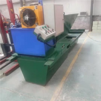 自走式排水溝成型機(jī) 農(nóng)田水渠成型機(jī) 澆筑式渠道成型機(jī)