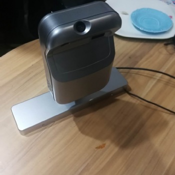 廠家供應(yīng)高清電梯投影廣告機(jī)