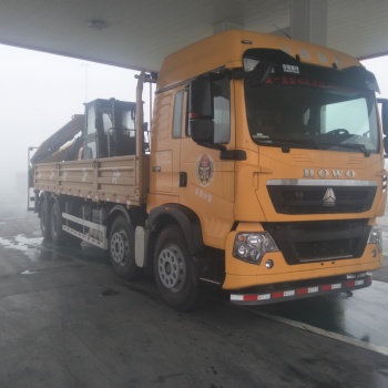 陜西省︱重汽︱四軸隨車叉車式計(jì)量檢衡車