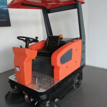 廠區物業座駕電動掃地機多功能清掃車
