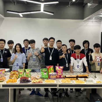 深圳市小草互聯網科技有限公司