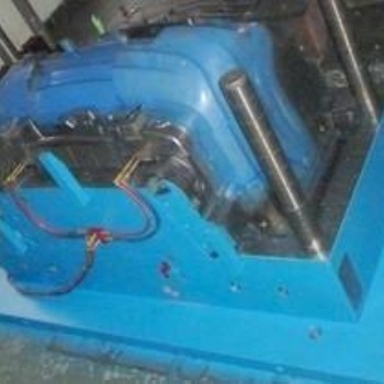 江蘇億洲模塑科技有限公司汽車前后保險杠注塑模具