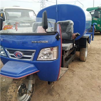 福田小型灑水車2立方噴灑車價(jià)格