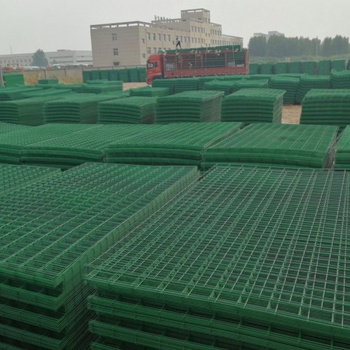 公路雙邊絲護(hù)欄 公路鋼絲護(hù)欄 無框鐵絲網(wǎng)