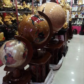 西安實(shí)木地球儀擺件，東郊直營店，80cm地球儀開業(yè)擺件