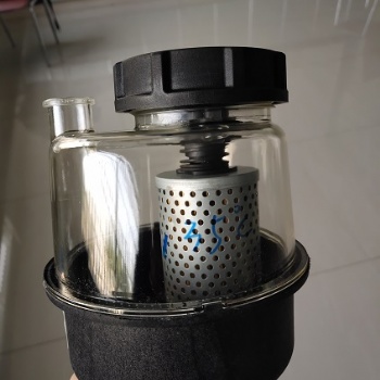 動力轉向油壺，油罐，油杯，底座焊接，焊接尼龍