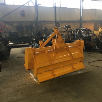 拖拉機拌和機 廠家現(xiàn)貨供應(yīng)筑路灰拌機