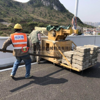 供應(yīng)吊籃式橋梁檢測(cè)車定制，橋梁檢修維護(hù)噴涂作業(yè)