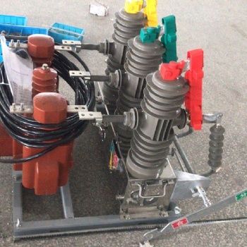 10KV ZW32-12F /T630-20 柱上真空斷路器