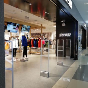如皋服裝店防盜器上門(mén)安裝