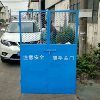 建筑樓層工地施工電梯門(mén),人貨升降機(jī)鋼板網(wǎng)電梯門(mén).安全防護(hù)電梯