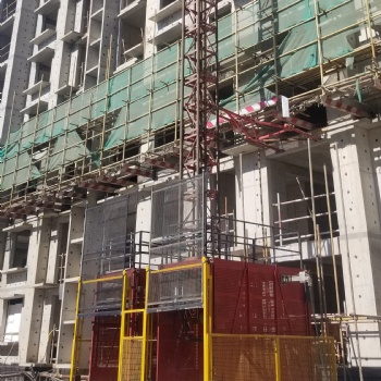 秦皇島鵬凱建機----SC100H/100H物料提升機