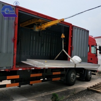 專業生產廂式懸臂式車廂吊機，車載懸臂式車廂吊機，車廂懸臂式車廂吊機，貨車起重機，貨廂隨車吊等各種貨車