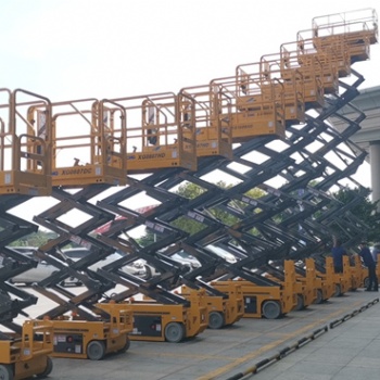 越秀區(qū)電動(dòng)升降平臺(tái)租賃 升降車出租 升降機(jī)出租報(bào)價(jià)