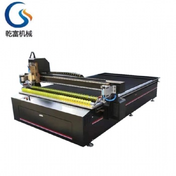 汽車真皮座椅數控裁剪機 后備箱墊旋轉刀切割機 濟南乾富廠家