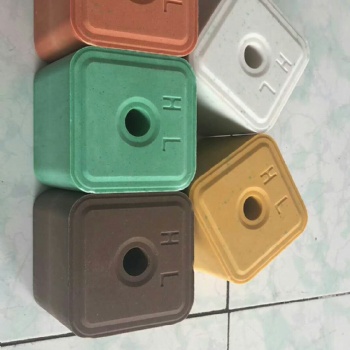 舔鹽磚壓塊機H飼料加工設備