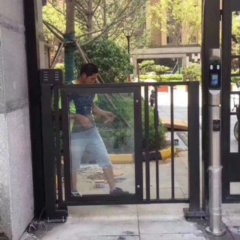 青島小區廣告門安裝黃島小區自動柵欄門安裝小區智能道閘