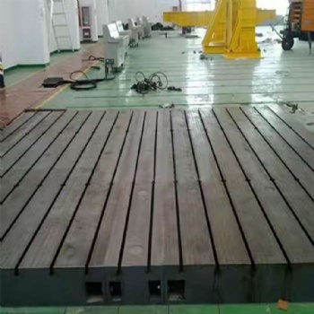 專業生產鑄鐵平臺 落地鏜工作臺 三坐標平臺 T型槽裝配平臺 大型設備裝配平臺