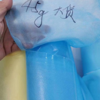 PP+PE淋膜無紡布 隔離服 防護(hù)服用料