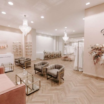 合肥婚紗禮服店裝修，用心去設(shè)計(jì)，用愛(ài)制造浪漫