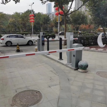 廠家車牌識別一體機