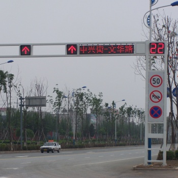 沈陽信號燈桿，框架信號燈桿，單懸臂信號燈，信號燈桿定制