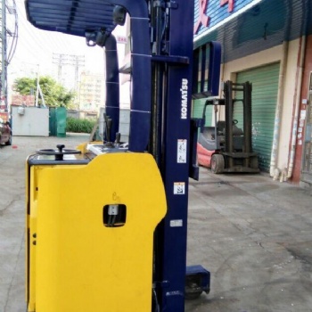 二手進口小松前移式電動叉車出售