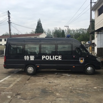 依維柯歐勝武裝巡邏防爆運兵車