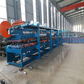 河北興和泡沫巖棉復(fù)合機(jī)多功能復(fù)合機(jī)彩鋼夾芯板設(shè)備