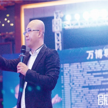 李萬博導師新書《說服實戰絕學》行為 + 環境 = 意義