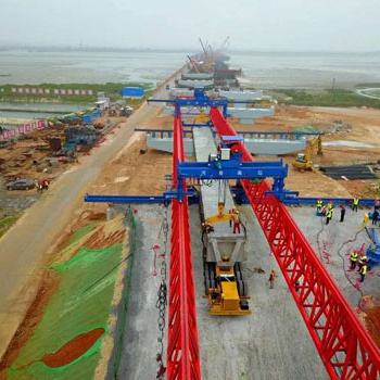 GYLQ260T-50M全新式自平衡過跨架橋機(jī)