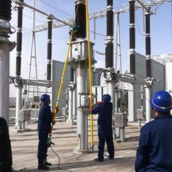 山西省K-786高壓電力設備帶電清掃機