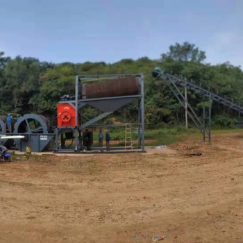 瓜子石清洗設(shè)備，1215碎石水洗機(jī)械，挖斗式洗砂機(jī)定制