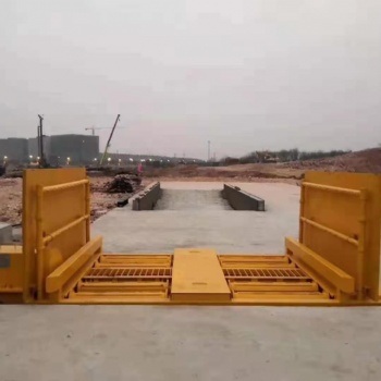 工地基坑式洗輪機(jī) 滾軸洗車機(jī)廠家 正鑫承重100T洗車機(jī)