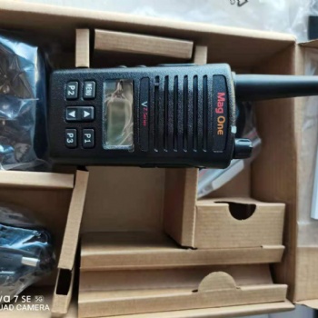 供應摩托羅拉數字對講機VZ-D135