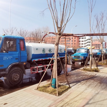 鄭州灑水車出租-鄭州霧炮車出租-灑水車租賃聯系方式