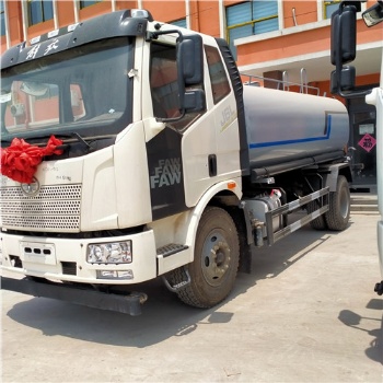 道路大型綠化灑水車噴灑車廠家